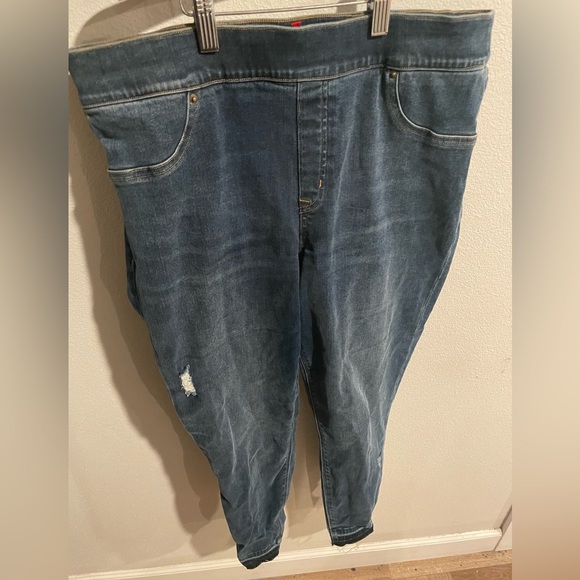 Spanx Distressed Ankle Skinny Jeans Medium Wash Size XL - Picture 2 of 7